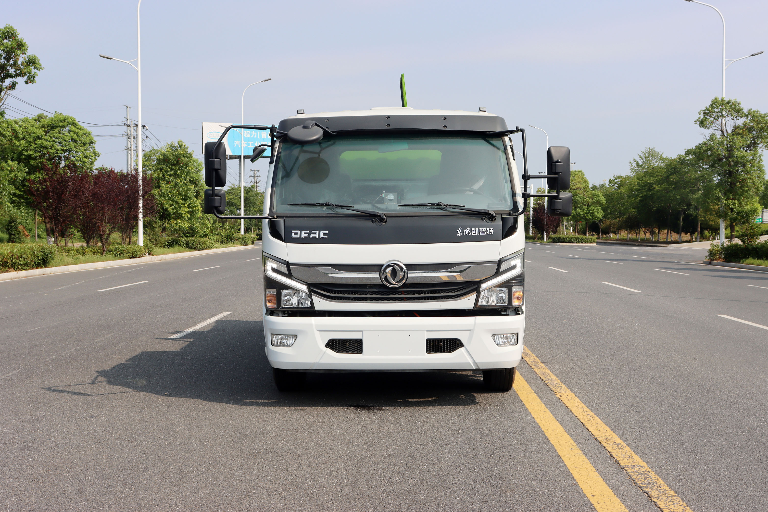 東風(fēng)凱普特5方純電動餐廚垃圾車圖片2