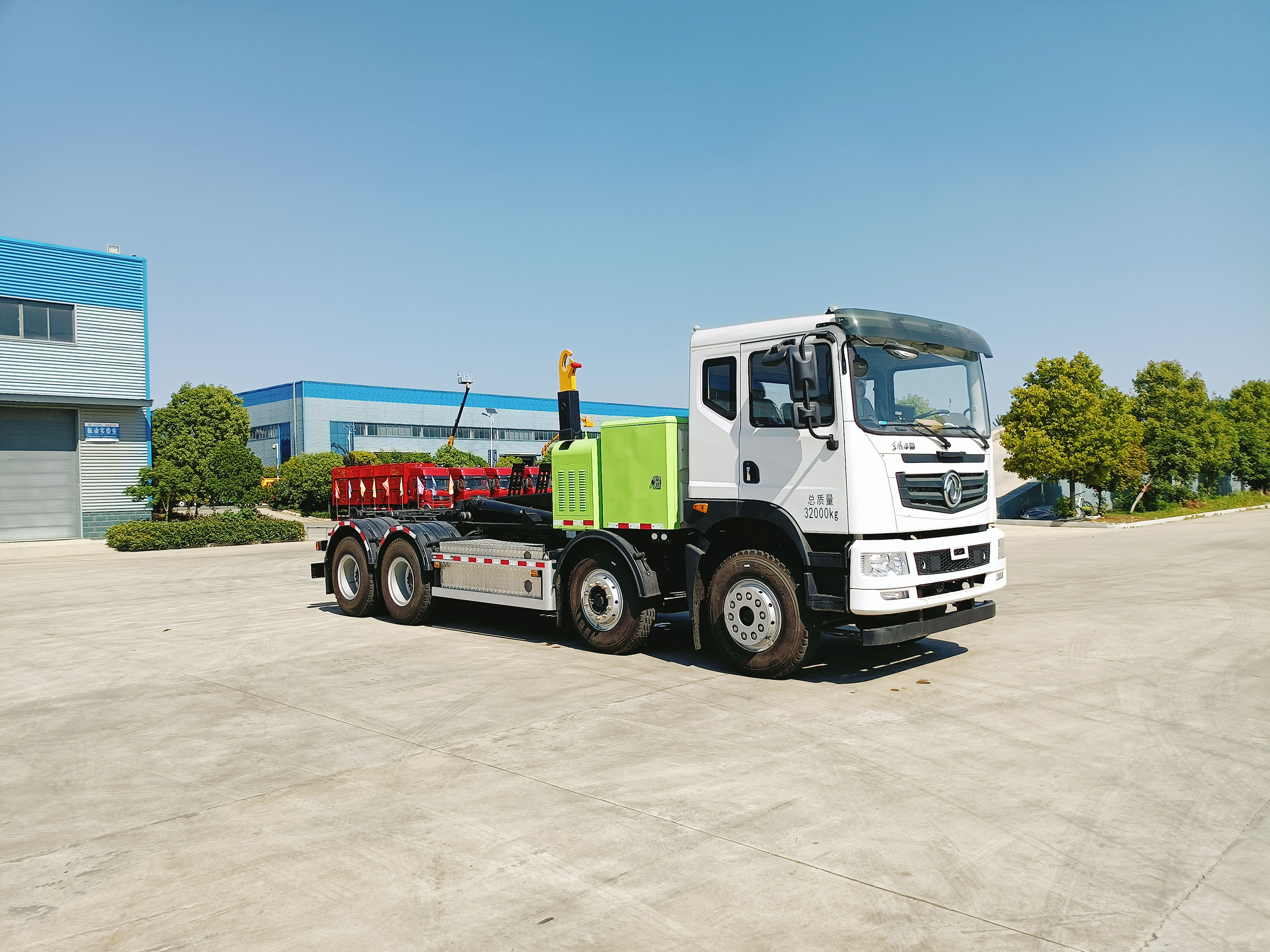 東風華神32噸純電動車廂可卸式垃圾車